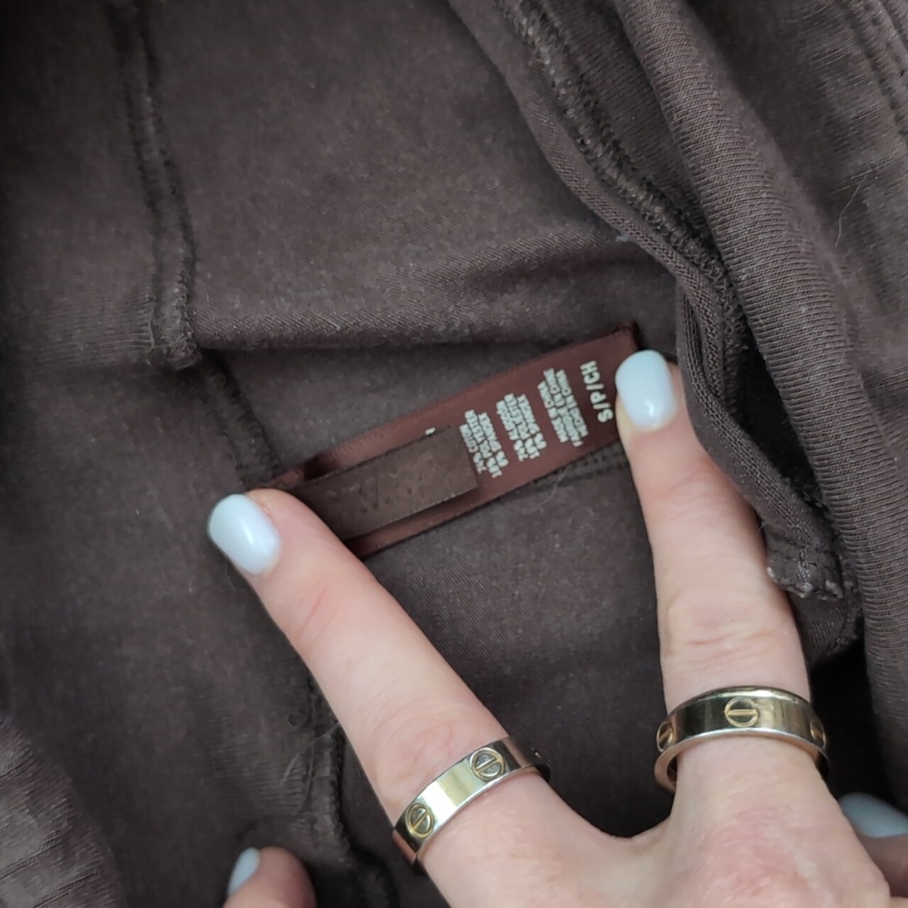 SKIMS Outdoor High-Waisted Banded Legging - Picture 3 of 5